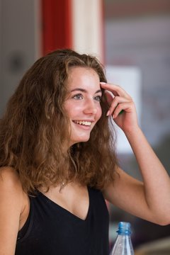 Album: Cara June Thom - 